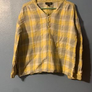 Adorable NWOT plaid shirt